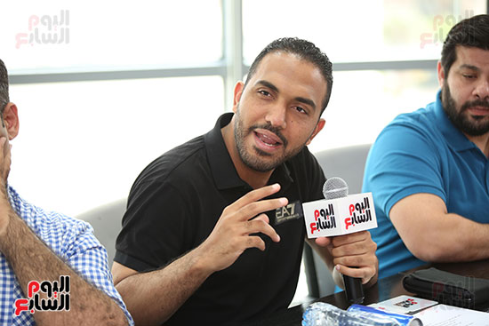 عماد متعب خلال زيارته لجريدة اليوم السابع (11)